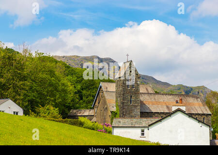 Chiesa nel Parco Nazionale del Distretto dei Laghi, Cumbria, Regno Unito Foto Stock