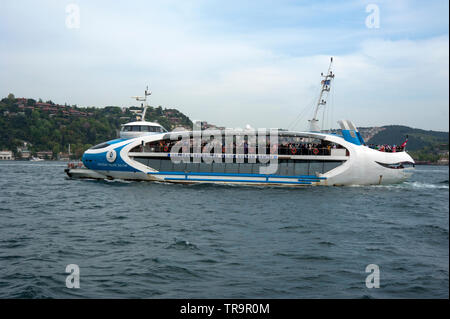 Traghetto sul Mare del Bosforo a Istanbul. Turchia Foto Stock