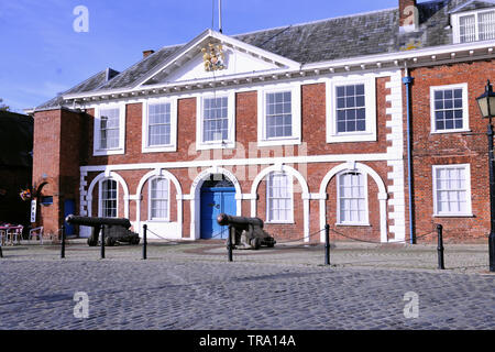 La vecchia casa doganale, Exeter Docks, Devon costruito 1681 Foto Stock