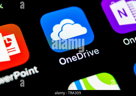 Sankt-Petersburg, Russia, 10 Maggio 2018: Microsoft OneDrive icona applicazione su Apple iPhone schermo X close-up. Microsoft onedrive icona app. Microsoft Foto Stock