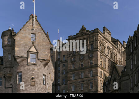 Cockburn Street, avvolgimento giù dal Royal Mile si trova nel cuore della parte storica della città di Edinburgh. Foto Stock