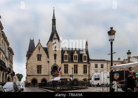 All'aperto dell'agricoltore nel mercato LIBOURNE, Francia Foto Stock