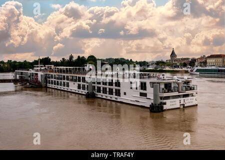 Viking Longship Forseti nella regione di Bordeaux in Francia Foto Stock