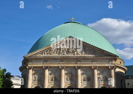 Santa Edvige la cattedrale, Bebelplatz, Berlino, Germania, Europa Foto Stock