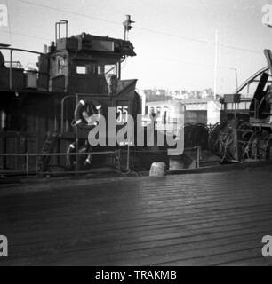 Kriegsfischkutter KFK 55 Deutsche Kriegsmarine / Taglierina da pesca da guerra della Marina tedesca Foto Stock