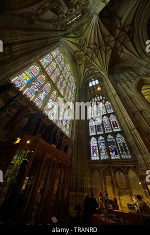 La Cattedrale di Canterbury in Canterbury Kent, è una delle più antiche e famose strutture cristiane in Inghilterra. Essa fa parte di un sito del Patrimonio Mondiale. Foto Stock