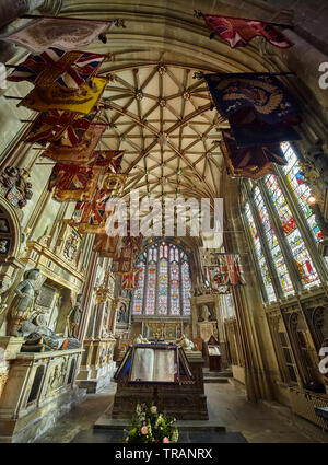 La Cattedrale di Canterbury in Canterbury Kent, è una delle più antiche e famose strutture cristiane in Inghilterra. Essa fa parte di un sito del Patrimonio Mondiale. Foto Stock