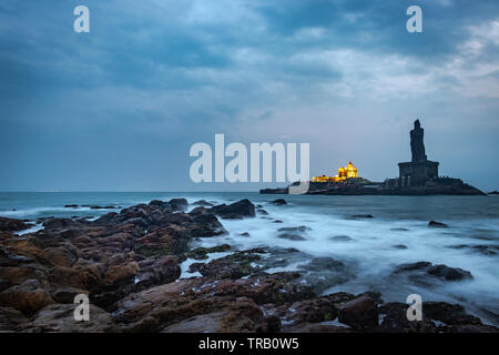 Vivekananda Rock memorial e Thiruvalluvar Statue immagine Foto Stock