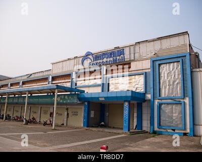 Foxconn Mall in Shenzhen con logo Foto Stock