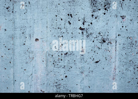 Luce blu Peeling Parete di calcestruzzo Foto Stock