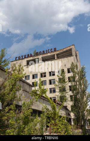 Il Polissya hotel nella città abbandonate di pripjat vicino alla ex centrale nucleare di Cernobyl Cernobyl, zona di esclusione, Ucraina Foto Stock