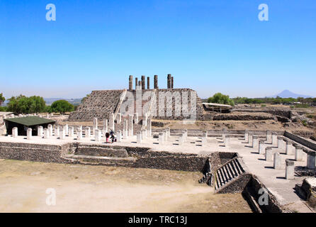 Famoso Toltec atlanti scolpiti - colonne sulla sommità piramide di Quetzalcoatl, Tula de Allende, Hidalgo State, Messico. Patrimonio mondiale dell UNESCO Foto Stock