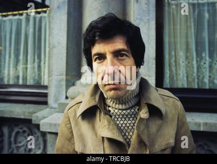 Un ritratto di Leonard Cohen in aprile 1972 a Amsterdam, Paesi Bassi. (Foto di Gijsbert Hanekroot) Foto Stock