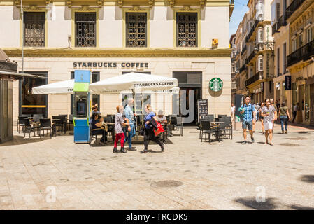 Starbucks Coffee in edificio storico in Plaza de Félix Saenz nel centro di Malaga, Andalusia, Spagna. Foto Stock