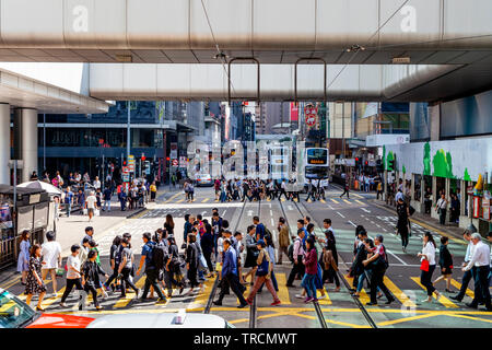 Attraversamento pedonale, Hong Kong, Cina Foto Stock