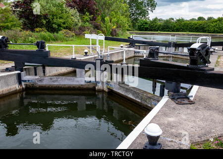 Moira Lock sul Ashby Canal vicino a Moira forno Museo e Centro Conkers nella Foresta Nazionale.Swadlincote.Inghilterra Foto Stock