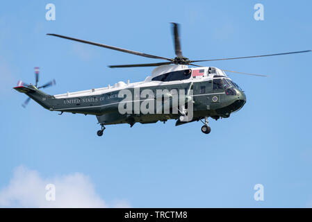 Noi Sikorsky VH-3D Sea King Marine un elicottero da trasporto battenti come parte del supporto per il presidente statunitense Donald Trump Visita di Stato nel Regno Unito Foto Stock