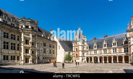 Il Francois 1er e il Luigi XII ala dal cortile interno del castello di Blois, Blois, Loir-et-Cher reparto, Center-Val de Loire, Francia, Foto Stock