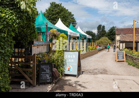 The Lock Inn Cafe, Bradford on Avon, Wiltshire, Inghilterra, Regno Unito Foto Stock