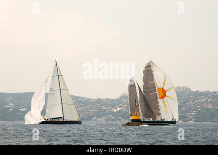 Editorial SARDEGNA - Settembre 2005: i partecipanti nella maxi yacht Rolex Cup boat race Foto Stock