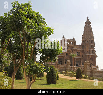 Palazzo abbandonato in Heliopolis sobborgo del Cairo in Egitto Foto Stock