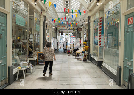 Victorian Shopping Arcade in Penarth Galles del Sud Foto Stock