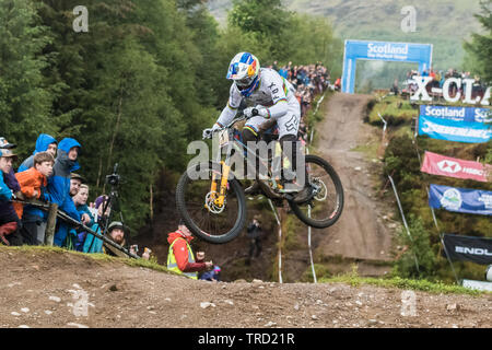 Loic Bruni racing in UCI Mountain Bike World Cup 2019 Stadio 2 elite uomo finale, Fort William, Scotland, Regno Unito Foto Stock