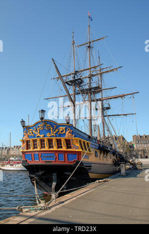 Etoile du Roy (precedentemente conosciuto come il Grand Turk) è una replica di una nave che ha preso parte alla Battaglia di Trafalgar. Foto Stock