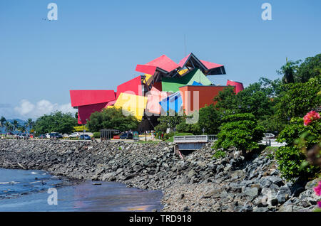 Il Museo della biodiversità progettato dal famoso architetto Gehry Foto Stock