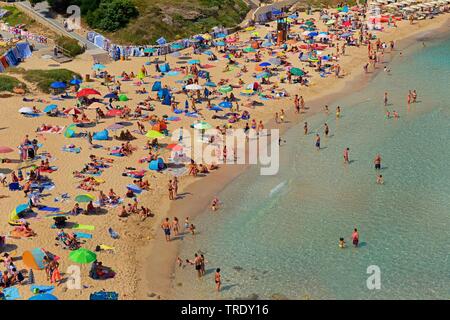 Vista di una spiaggia balneare, Italia, Sardegna, Santa Teresa di Gallura Foto Stock