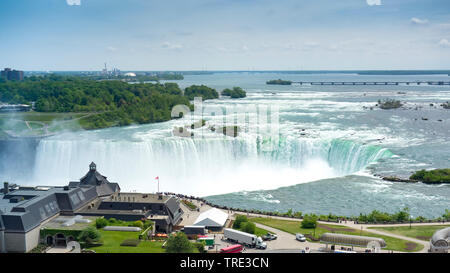 Incredibili Cascate del Niagara visto dal lato canadese, Canada Foto Stock