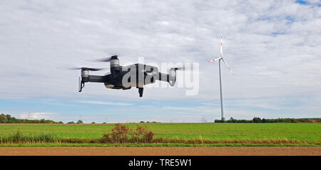 Flying drone, Germania Foto Stock