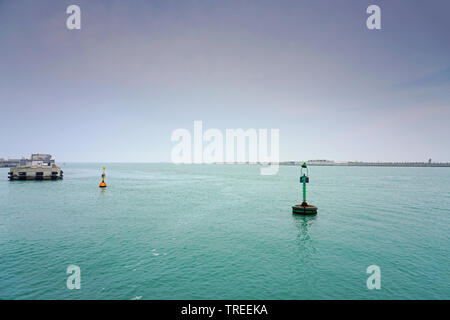 Venezia, Italia -10 APR 2019- Vista del MOSE (Modulo Sperimentale Elettromeccanico, Modulo Sperimentale Elettromeccanico) progetto di infrastruttura in t Foto Stock