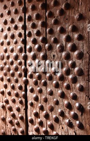 Costellata porta di legno in antica Etiopia Foto Stock
