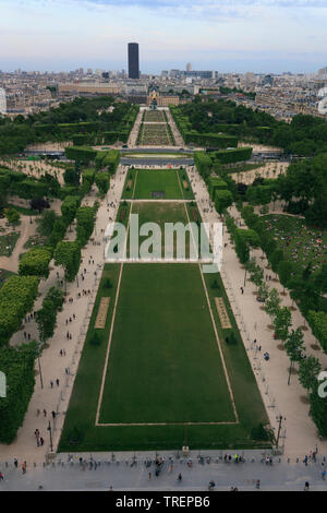 Champ de Mars visto dalla Torre Eiffel, Parigi, Francia Foto Stock