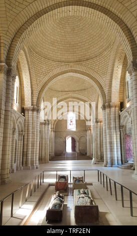 Tombe dei Re Plantagenet nella chiesa abbaziale od Abbazia di Fontevrault, Fontevraud Abbaye, Maine-et-Loire, Pays de la Loire, Francia Foto Stock