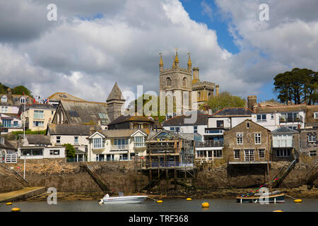 Fowey, Cornwall, visto dalla zona del porto. Foto Stock