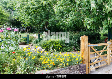 Sunnyside Gardens, una comunità-run giardino nel nord Islington, London, Regno Unito Foto Stock