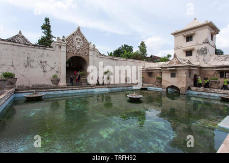 Yogyakarta, Indonesia - 04 agosto 2017: Plataran Tamansari bath in Kraton, Yogyakarta, Indonesia Foto Stock