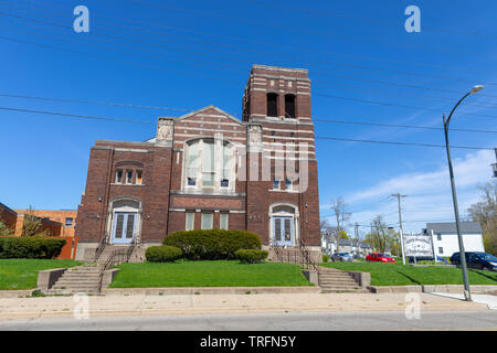 Benton Harbor, Michigan, Stati Uniti d'America - 4 Maggio 2019: Vecchia chiesa sulla strada Pipestone Foto Stock