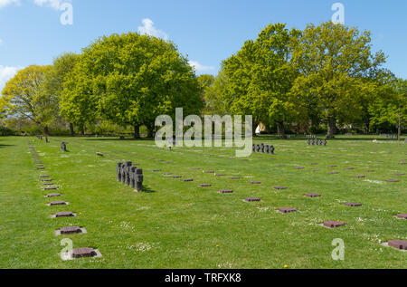 La cambe, Francia - 5 Maggio 2019: cimitero militare tedesco nei pressi del villaggio di La Cambe Francia. Per commemorare 21160 soldati tedeschi sono morti durante il WW2 ho Foto Stock