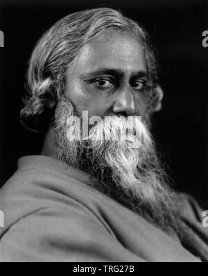 RABINDRANATH TAGORE (1861-1941) poeta bengalesi,musicista e artista circa 1920 Foto Stock