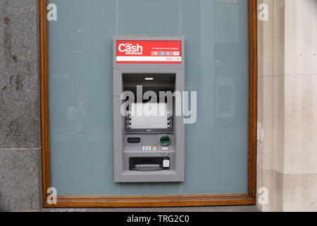 Le macchine di contanti, centro di York. Foto Stock