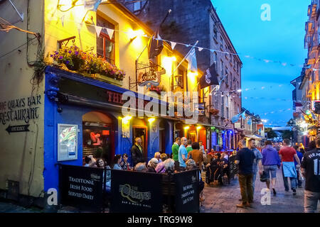 Scene di strada di Galway, Irlanda Foto Stock