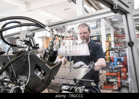 Azienda tedesca SKS, produzione di pompe da bicicletta e plastik parti. Foto Stock