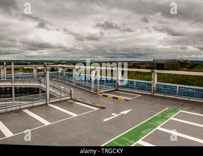 Milton Keynes Parcheggio Auto Foto Stock