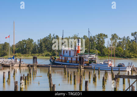 Barche ormeggiate presso il patrimonio Britannia nave cantiere di Steveston della Columbia britannica in Canada Foto Stock