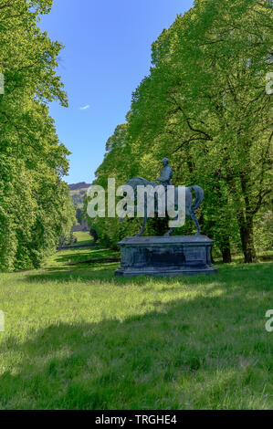 Statua di Viscount Gough, Chillingham Castle motivi, Chillingham, Northumberland, Regno Unito Foto Stock