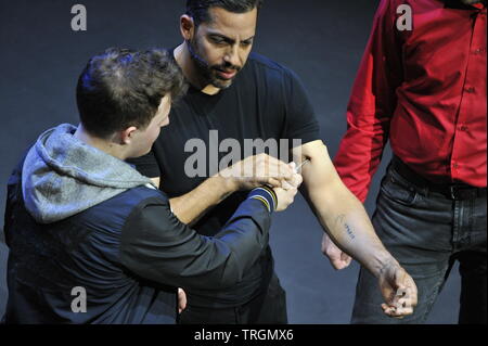 Edinburgh, Regno Unito. 5 Giugno, 2019. David Blaine apre il suo 'Reale o Magic' Tour del Regno Unito al Playhouse Theatre di Edimburgo. Credito: Colin Fisher/Alamy Live News Foto Stock