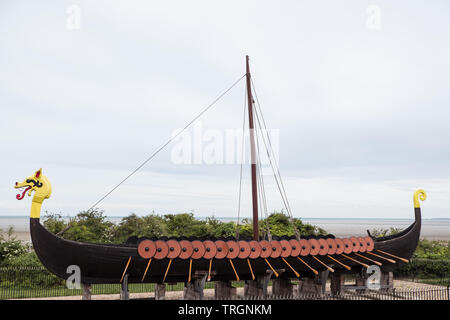 Viking Ship a Cliffsend Foto Stock